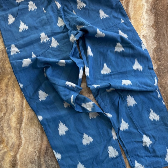 NWT- Passion Lilie Blue & White Ikat Print Cap Sleeve Jumpsuit - Picture 4 of 6